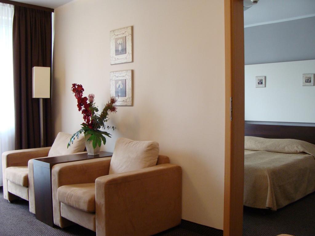 Hotel Dal Gdansk Ngoại thất bức ảnh